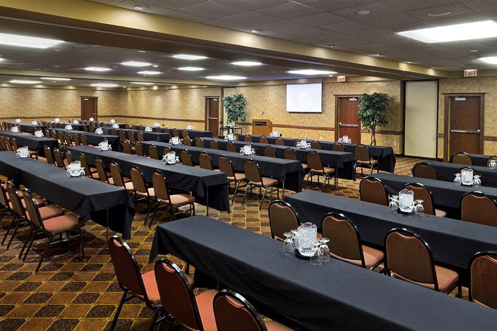 Bismarck Hotel And Conference Center Business photo